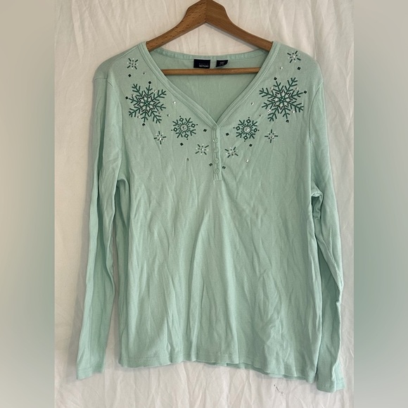 Basic Editions Women’s Long Sleeve Pullover Blue Top size XL Snow ❄️Flake Design - Picture 1 of 7